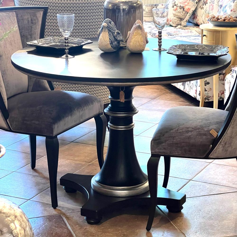 okruhy elegantny cierny obciansky stol nabytok mediteransky klasicky strieborny obciansky elegantny tmavy jedalensky stol vintage ozdobny taliansky nabytok vyroba stol lameridiana dekoracny obchod budapest.jpg